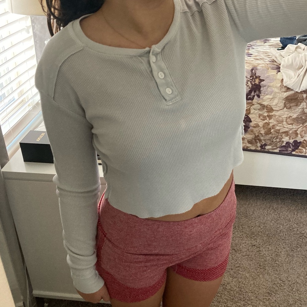 Wild fable long sleeve cropped shirt